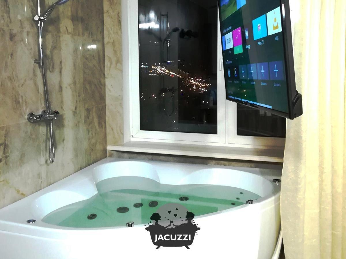 Jacuzzi New Loft Apartcomplex Kaskad, Минск - Центр Города Minsk Dış mekan fotoğraf
